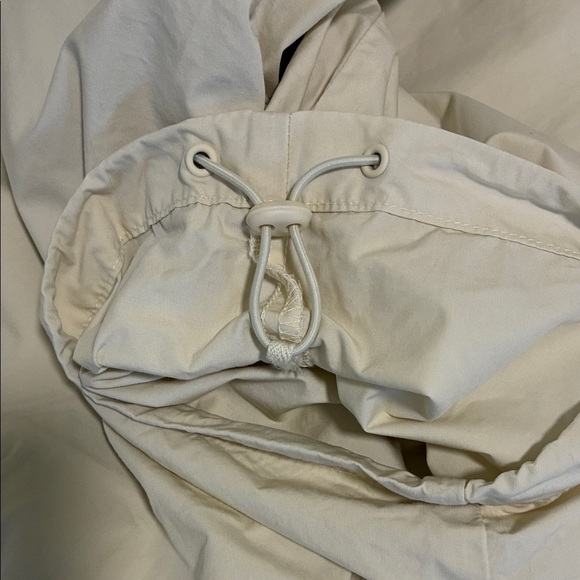 GAP elastic waist tan cargo pants. Size extra small - Picture 10 of 11